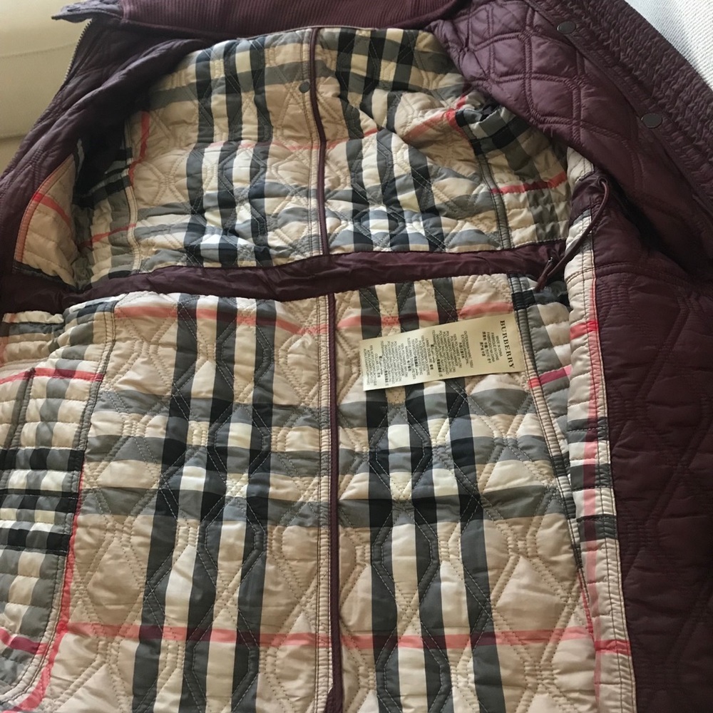 Burberry quilted raincoat with detachable hood☺️☺️